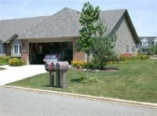 6211 Avocet Cir, Hobart, IN 46342