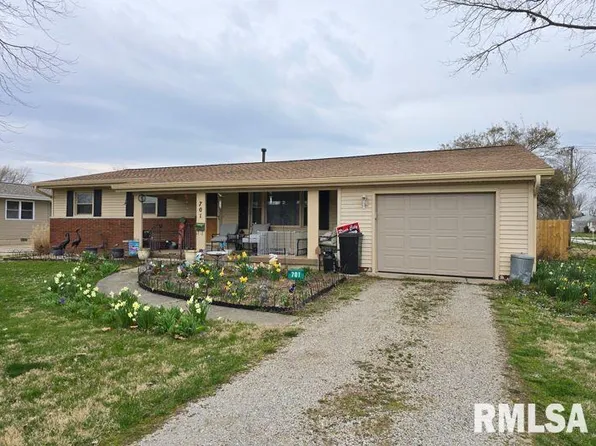 701 S Grand Ave, Chatham, IL 62629