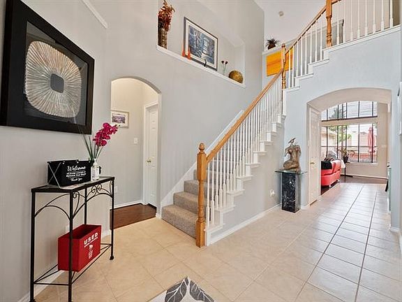 4th image of 1270 Crestcove Dr