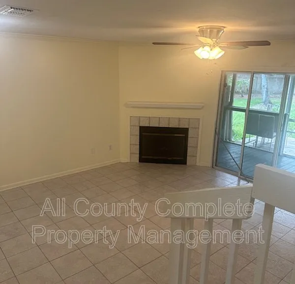 8550 Sturbridge Cir W — Photo 6