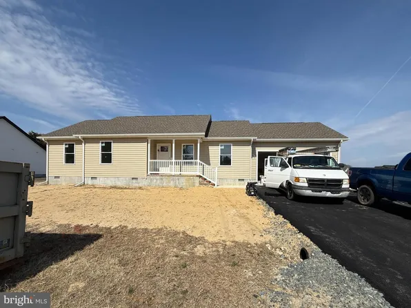 304 E 7th St, Blades, DE 19973