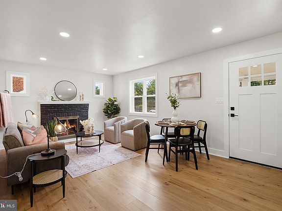 4th image of 3706 Longfellow St
