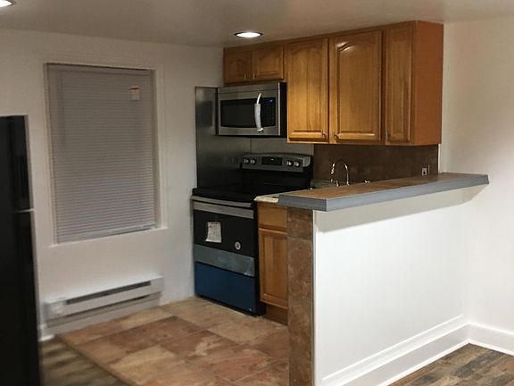 4th image of 1535 Sellers St #3F