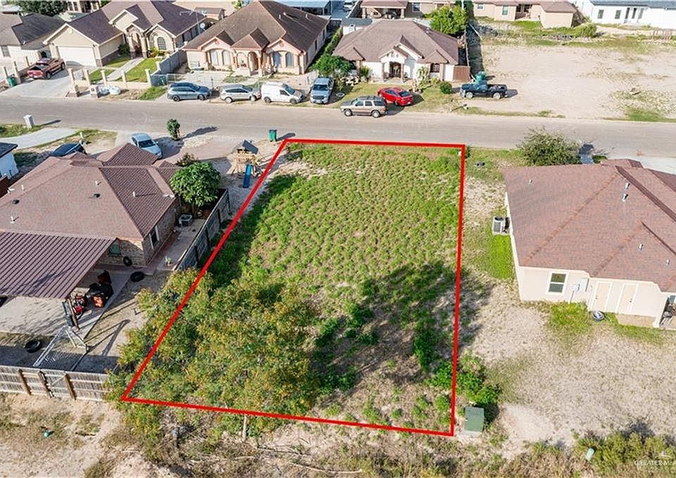 2nd image of 3315 Ida Dr