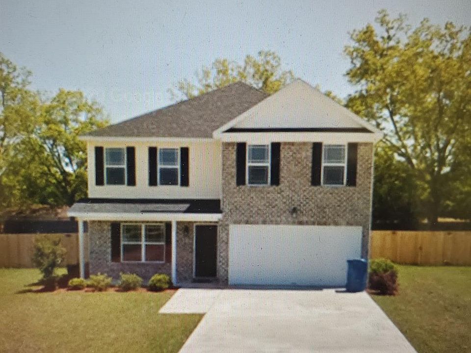 1st image of 122 Auburn Cir