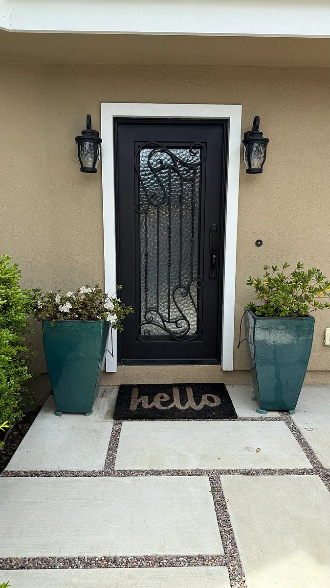 Front entrance - Carmelita Ave