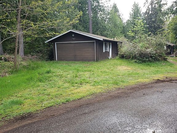5th image of 31 E Pickering Pl