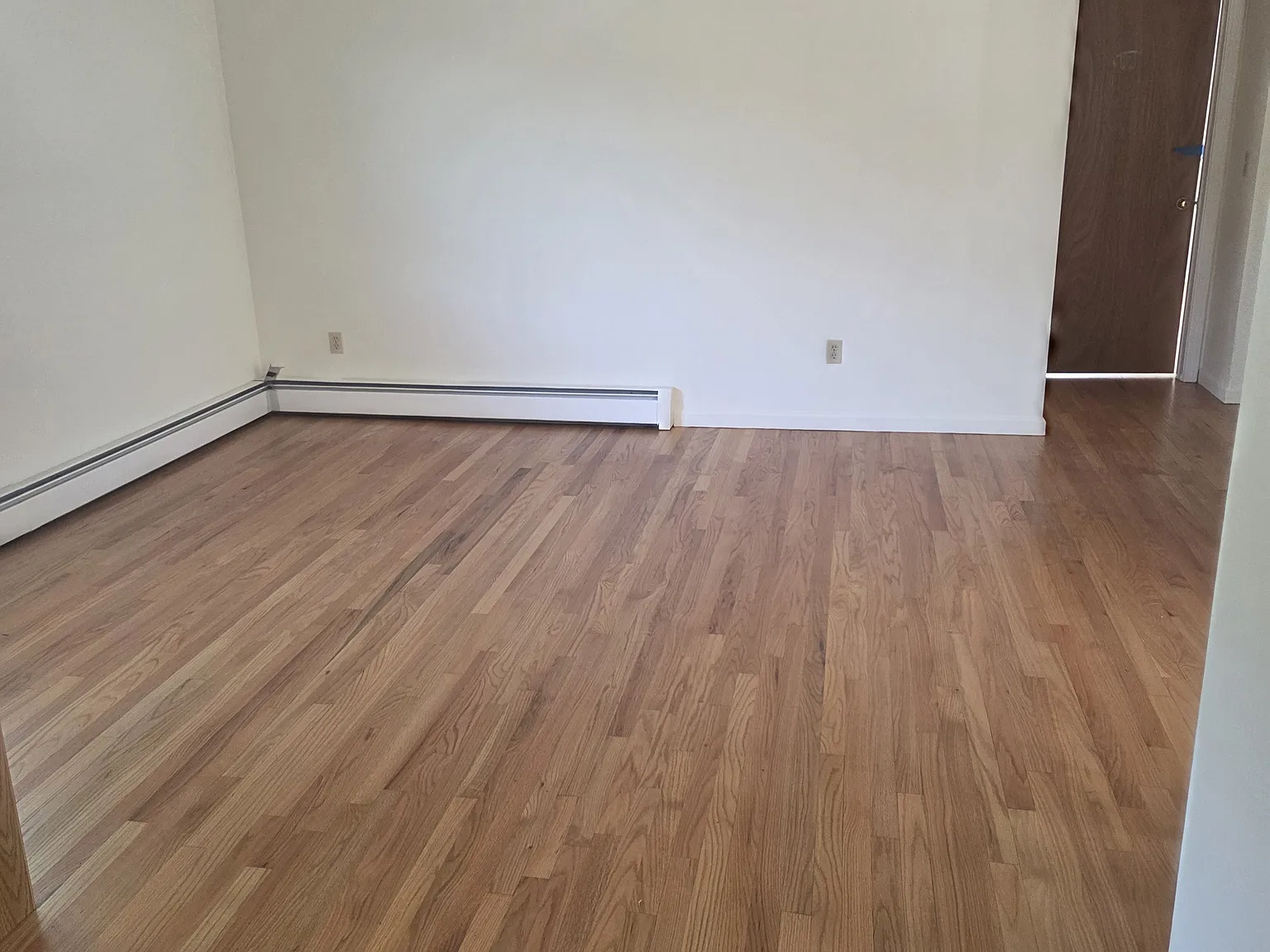 2 bed, 1100 sqft, $1,400 — Photo 2