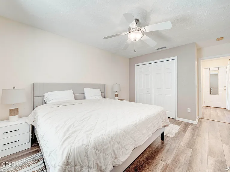 420 Water Oak Cir — Photo 16