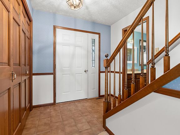 4th image of 10501 N 22nd St