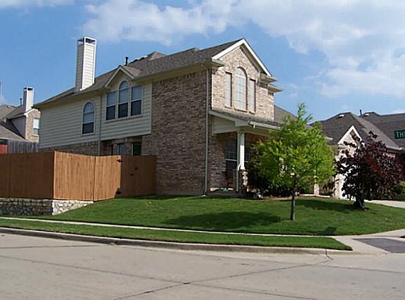 2nd image of 702 Grove Dr