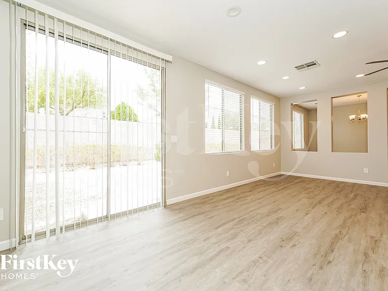 6525 Diamond Point Ct — Photo 7