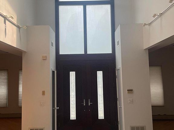 2nd image of 26 Coldspring Ct