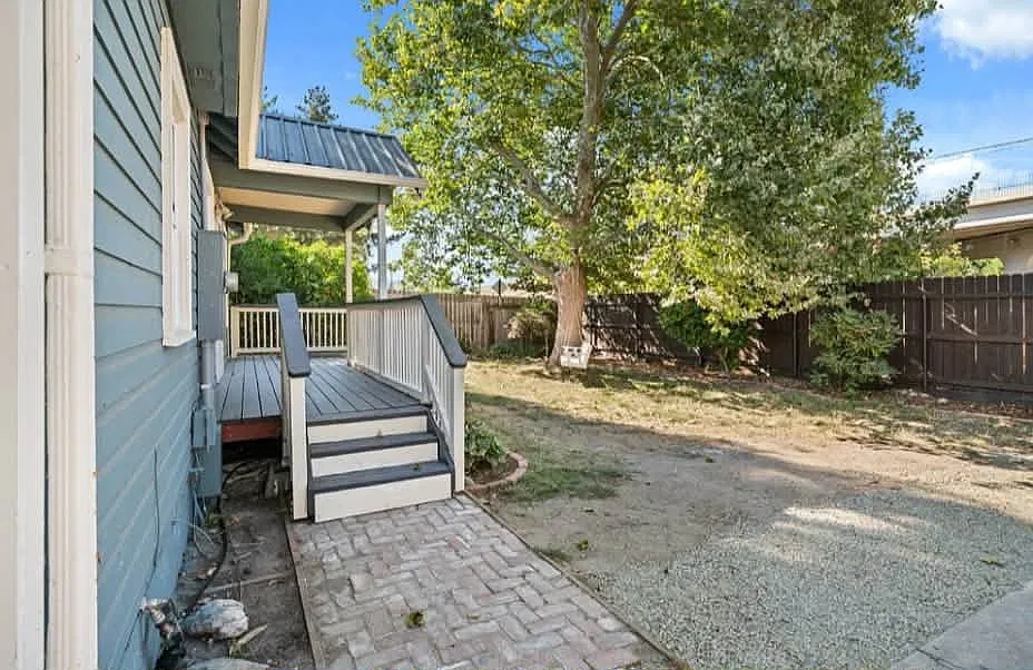 3 bed, 1089 sqft, $1,950 — Photo 4