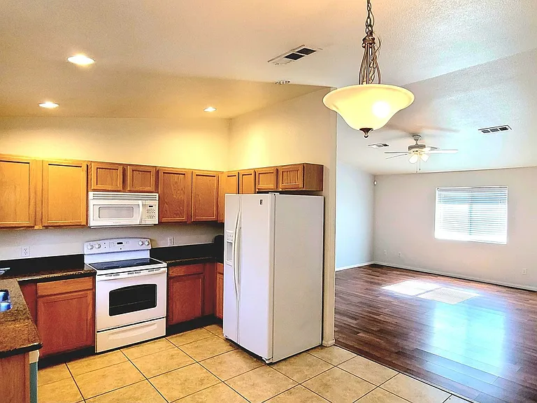 6627 Cahuilla Ave — Photo 2