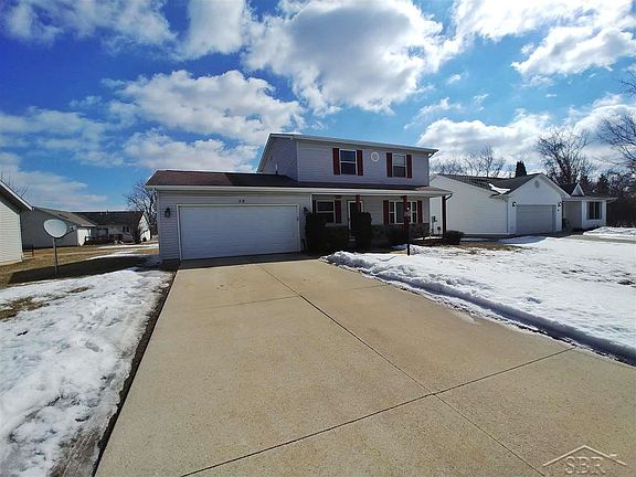 2nd image of 32 Harmony Ct