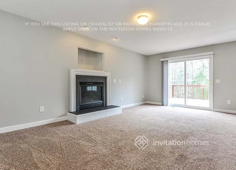 176 Smithwood Dr — Photo 2