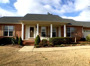 938 Lone Oak Dr, Gallatin, TN 37066