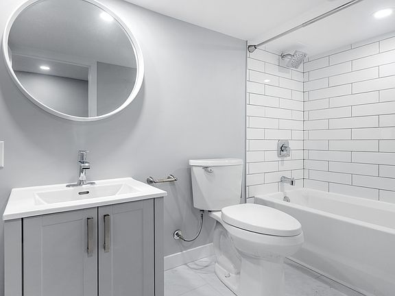 4th image of 883 Somerset St W #1018001