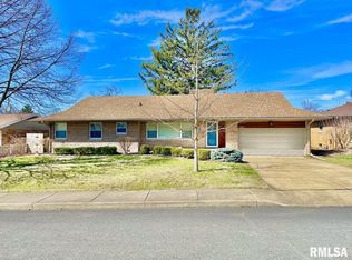 3825 N Lynnwood Pl, Peoria, IL