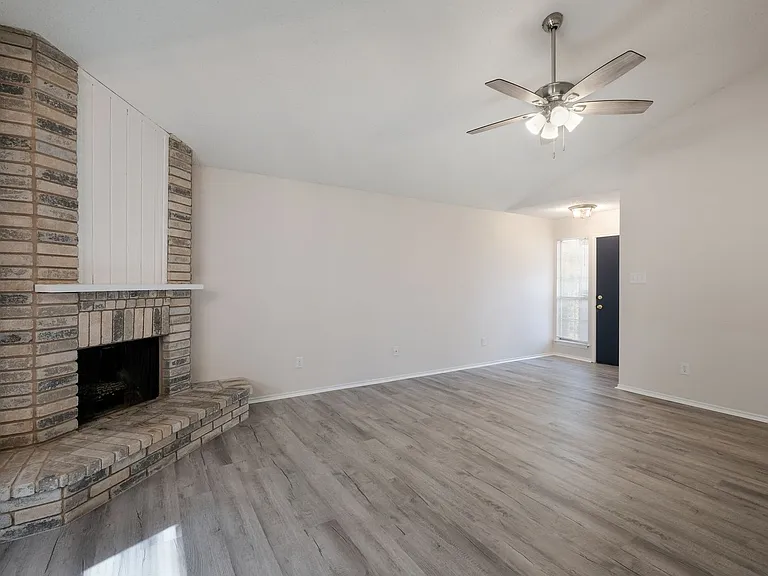 629 Fern Meadow Dr — Photo 6