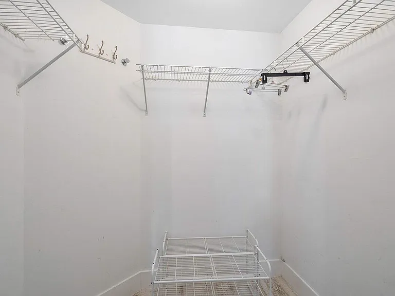 1302 Tuscany Way — Photo 28