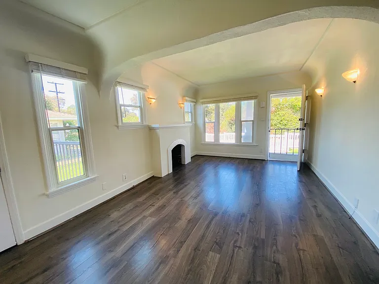 1318 Madrid Ave — Photo 3