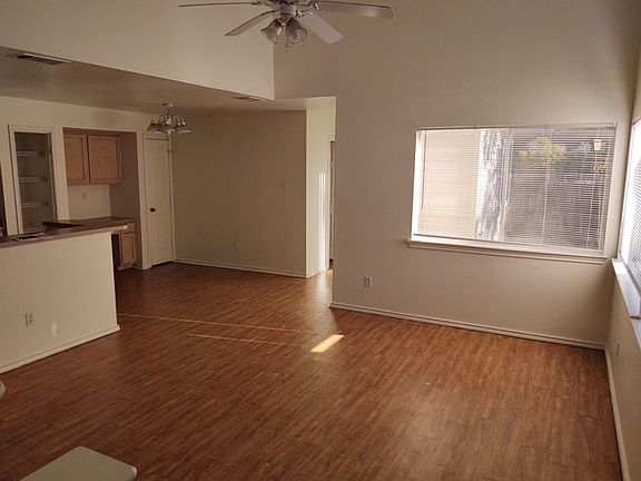 5th image of 801 & 803 Sagewood Trl #803