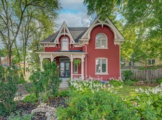 15 Gilholm Ave, Cambridge, ON N1S1T3