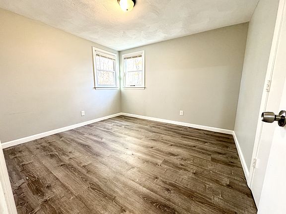 2nd image of 8 Lanesboro Rd