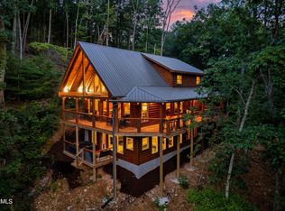 2428 Hickory Knoll Ln, Sevierville, TN 37862