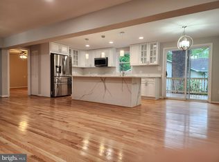 12344 Catalina Dr, Lusby, MD 20657