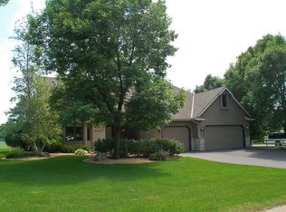 754 Bridle Ridge Rd, Eagan, MN 55123