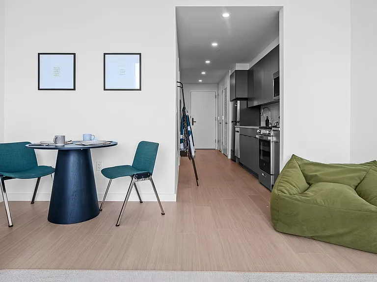 CMPND 15 Central — Photo 101