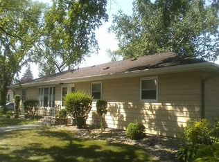 1413 4th St S, Fargo, ND 58103