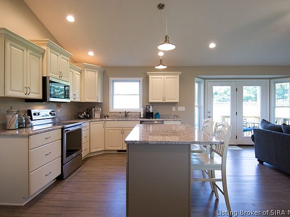 5th image of 3095 E Jones Court