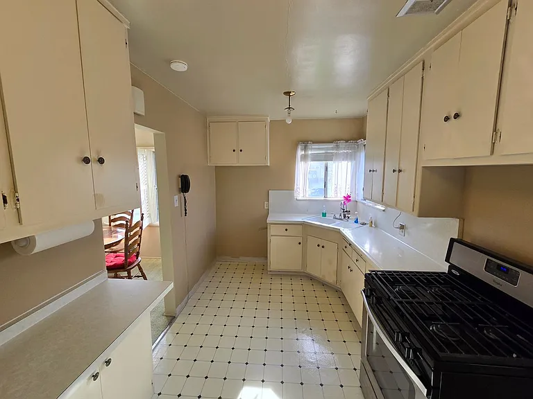 13839 Cornishcrest Rd — Photo 7