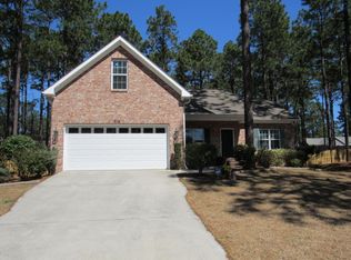 618 Longleaf Rd, Aberdeen, NC 28315