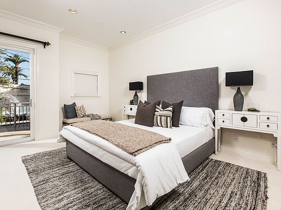 4th image of 132 S Maple Dr Unit 204