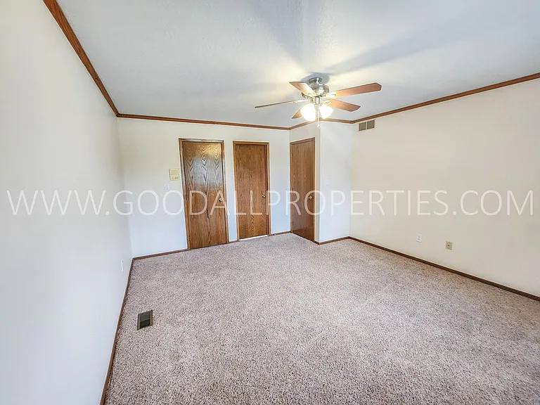 924 Prairie View Dr — Photo 36