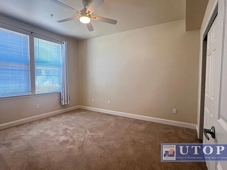 SCZ T 727 Frederick Street — Photo 6