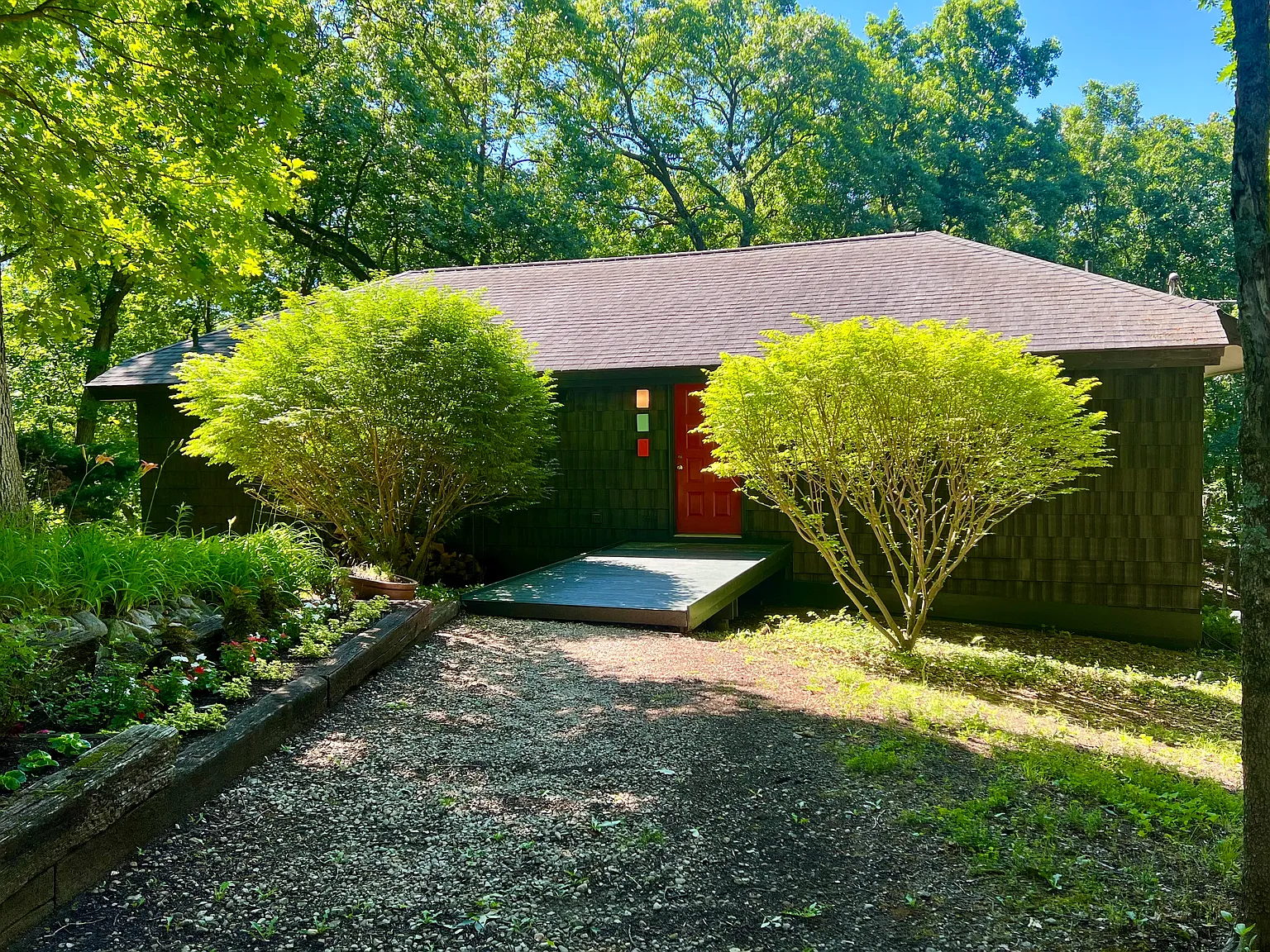 2 bed, 1100 sqft, $2,100 — Photo 2