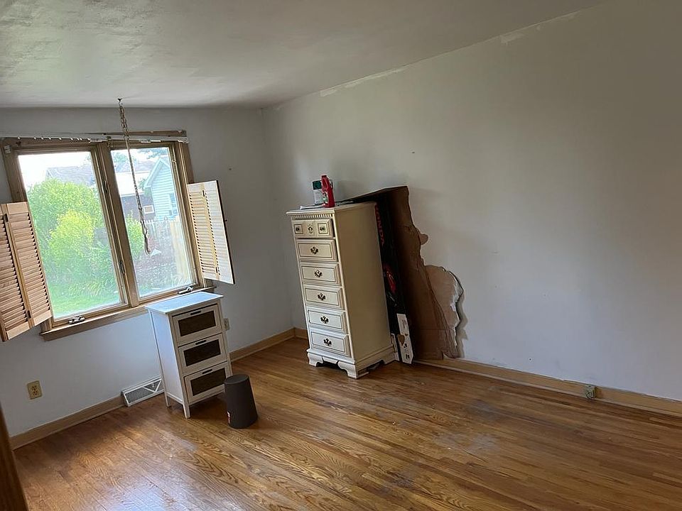 1st image of 2547 William St #B