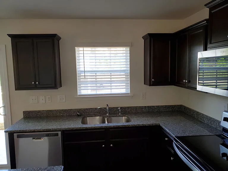 508 Elmwood Pond Ct — Photo 7