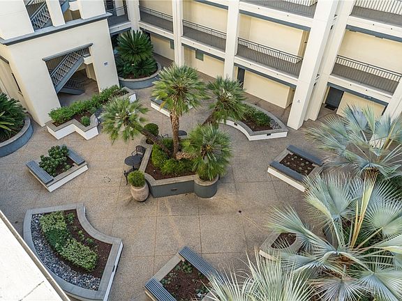 3rd image of 12963 Runway Rd APT 418