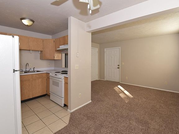 3rd image of 1557 W 200 S APT C101