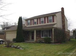 40483 Olympia Dr, Sterling Heights, MI 48313