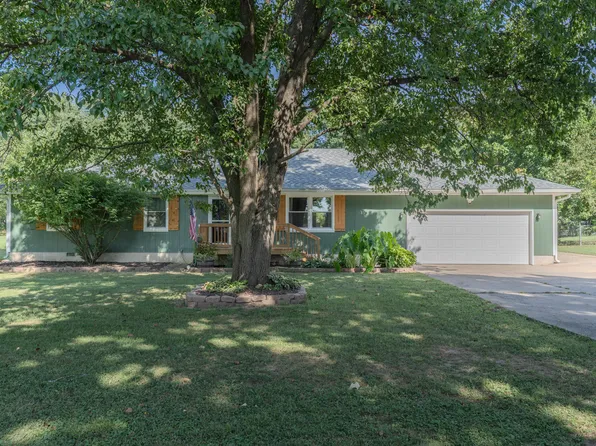 1804 S 14th Avenue, Ozark, MO 65721
