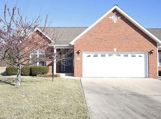 502 Celesta St, Godfrey, IL 62035