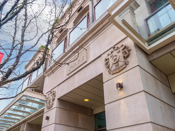 2035 W 4th Ave #205, Vancouver, BC V6J 1N3